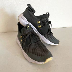 Fabletics Zuma Studio Sneaker 3 Sage Green